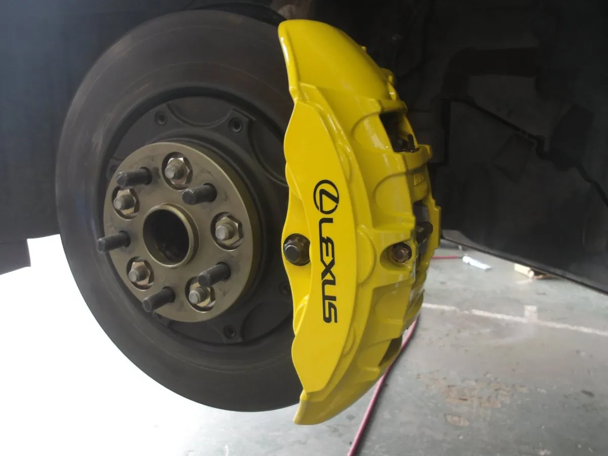 レクサスLS ブレーキキャリパー塗装